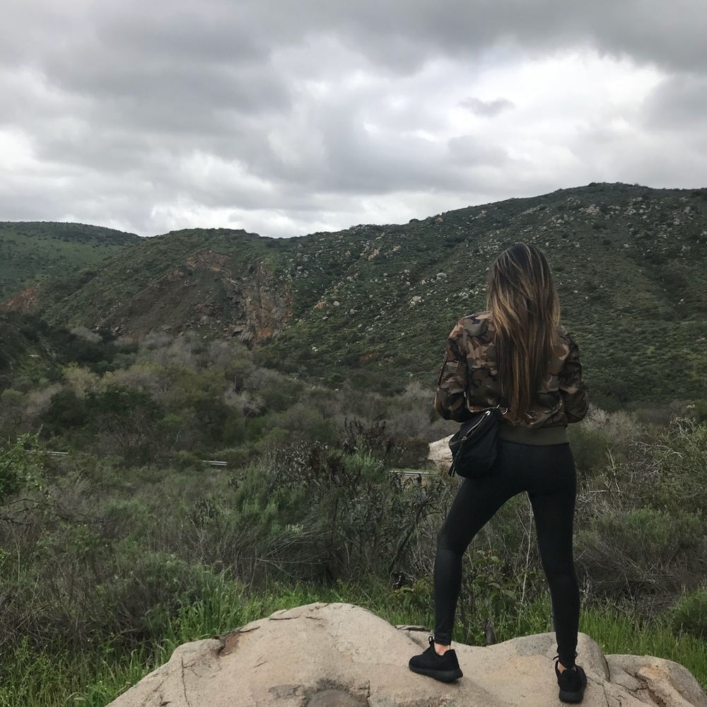 Meet your Posher, Dionette